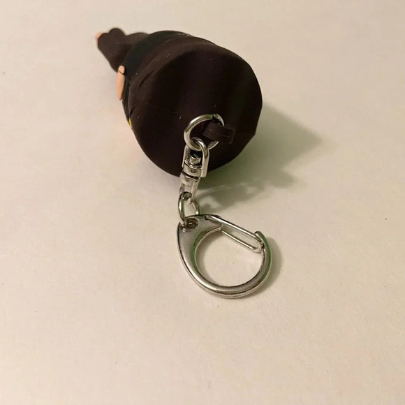 Disney Hocus Pocus Series 2 Keychain Figures  Set of 2 Bus Driver and Dave - Picture 6 of 13